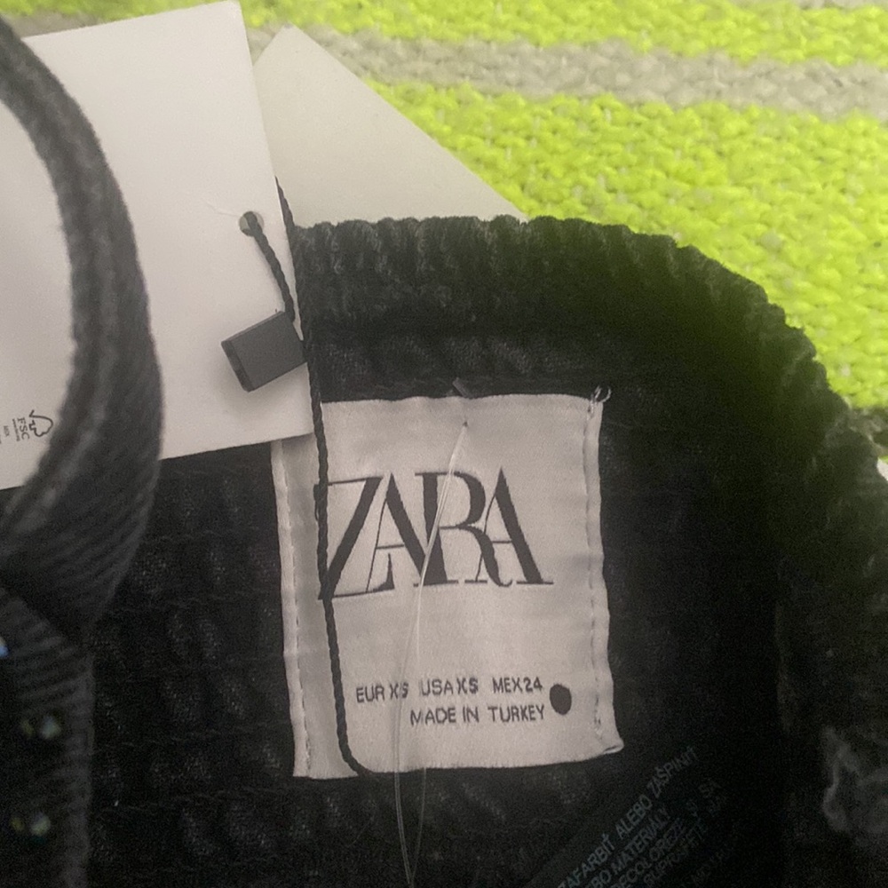 Zara Black Collection - Picture 3 of 3